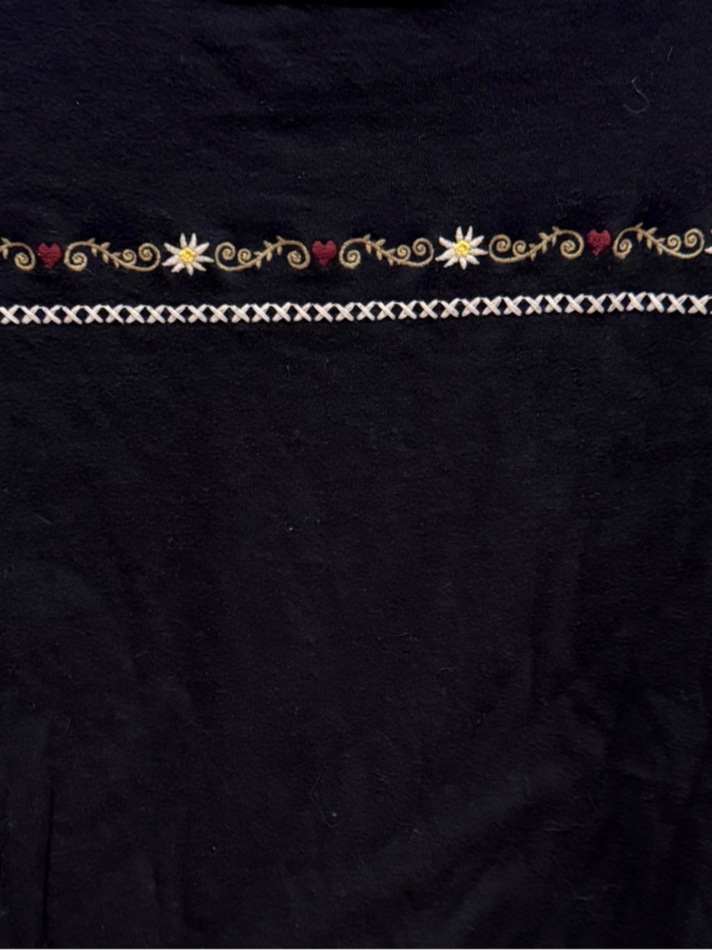 Alp N Rock crew neck apres ski Black Long Sleeve Henley Top Floral Embroidery - Picture 3 of 3
